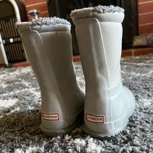 Toddler size 10 hunter Sherpa lined boots that fold over.